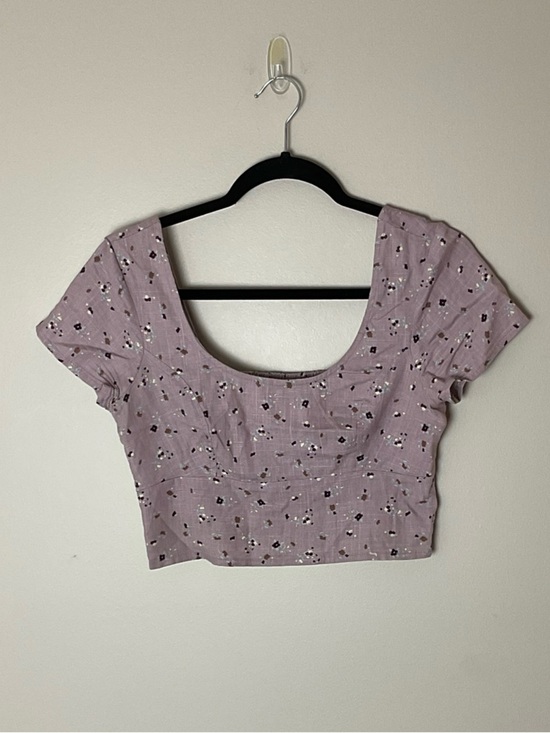 Ivy And Main Tops - Ivy and Main Festival Feminine Romantic Floral Scoop-Neck Crop Top Elastic Back